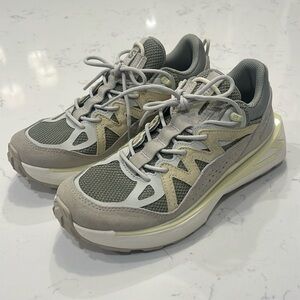 Salomon Men's Athletic Shoes in Gray and Beige